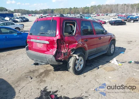 2005 Ford Escape Xlt z USA, uszkodzony, nr VIN 1FMYU03Z75KC44205
